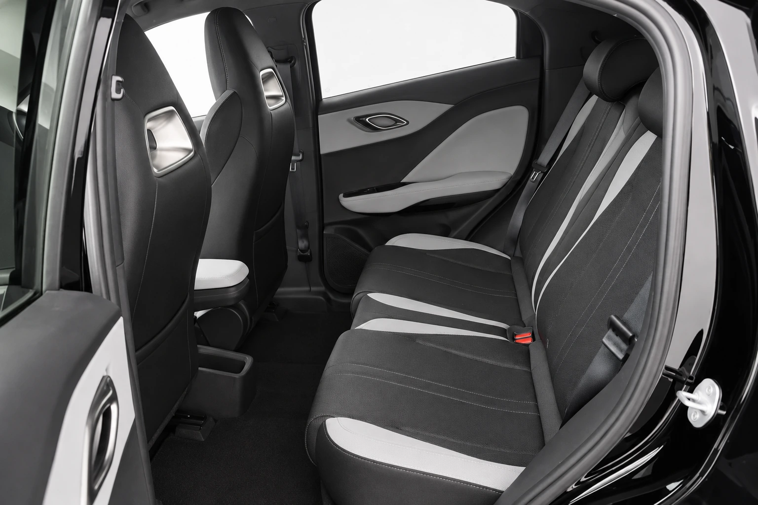 BYD DOLPHIN SURF Boost 43,2 kWh (65 kW), foto 5