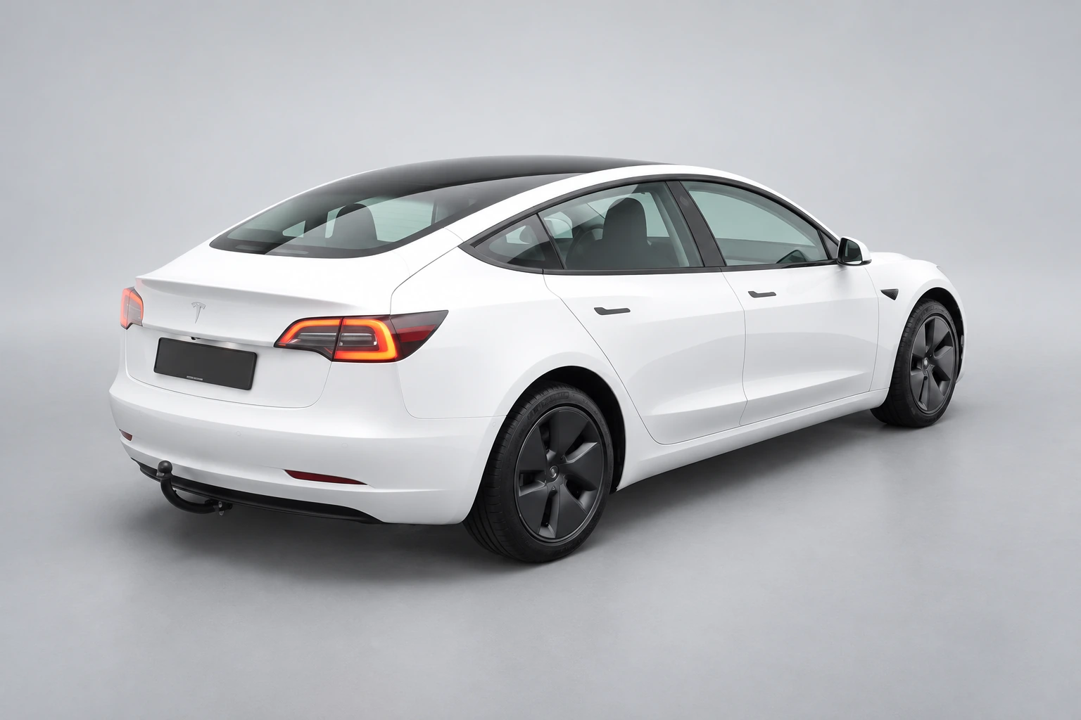 Tesla Model 3 RWD (achterwielaandrijving), foto 2