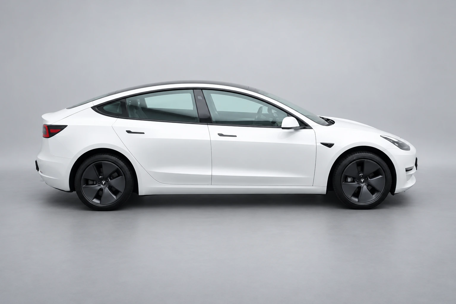 Tesla Model 3 RWD (achterwielaandrijving), foto 3