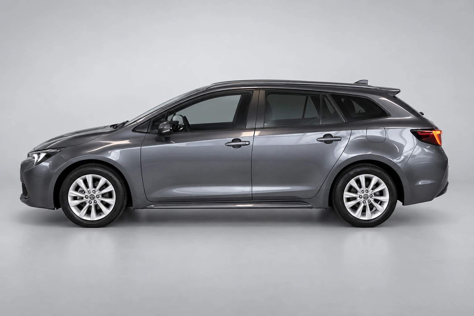 Toyota Corolla Touring Sports 1.8 Hybrid 140 pk (103 kW), foto 2