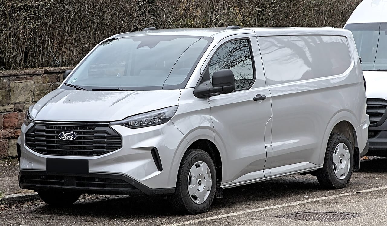 Ford Transit Custom 320 2.5 PHEV L2H1 Limited trekhaak