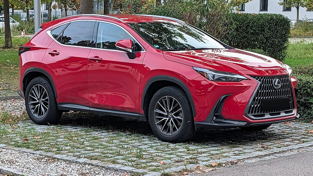 Lexus NX 450h+