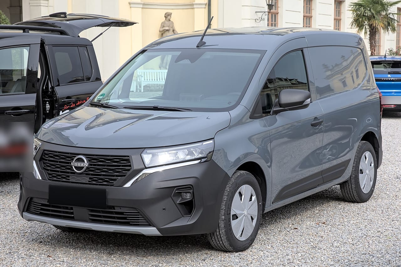 Nissan Townstar EV L2 45 kWh 90 kW