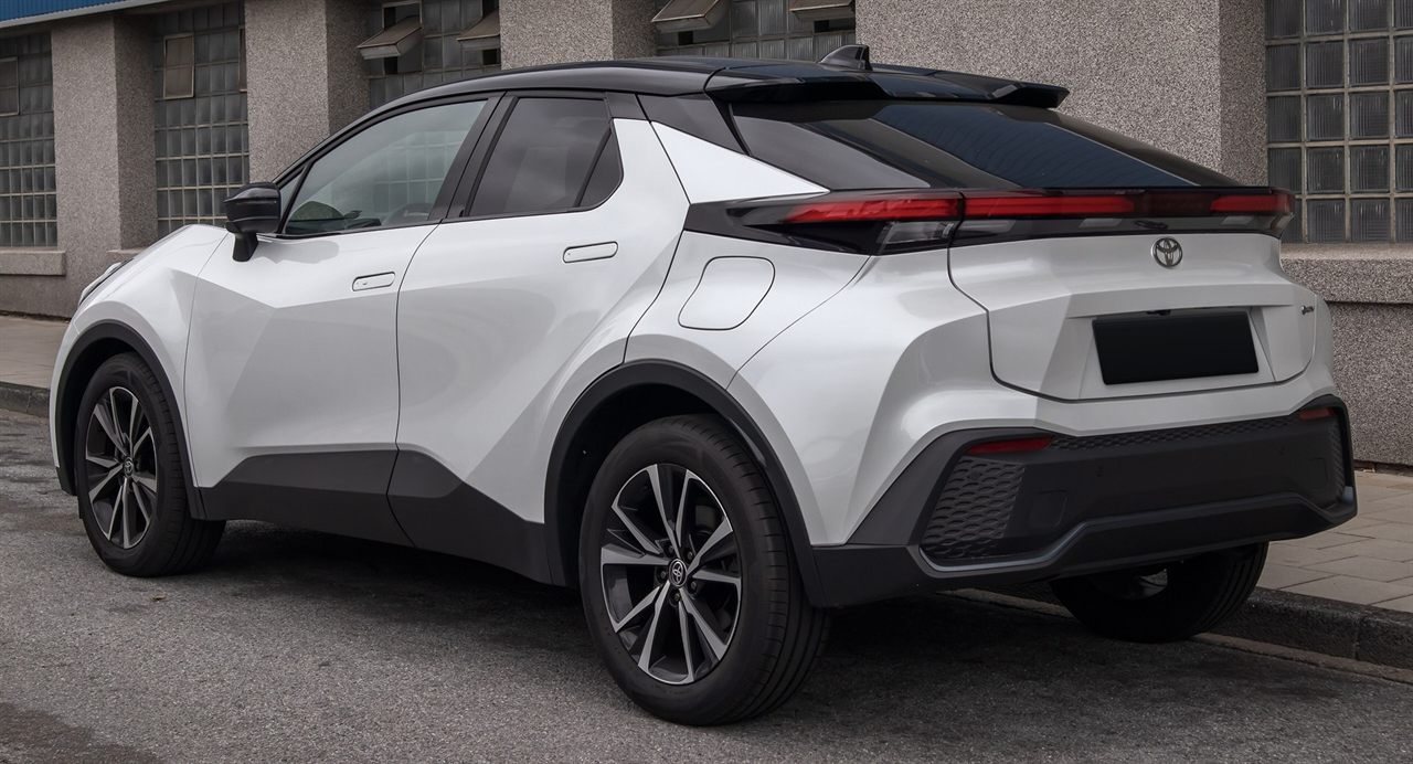 Toyota C-HR 1.8 Hybrid (90 kW), foto 2 (achterkant, wit)