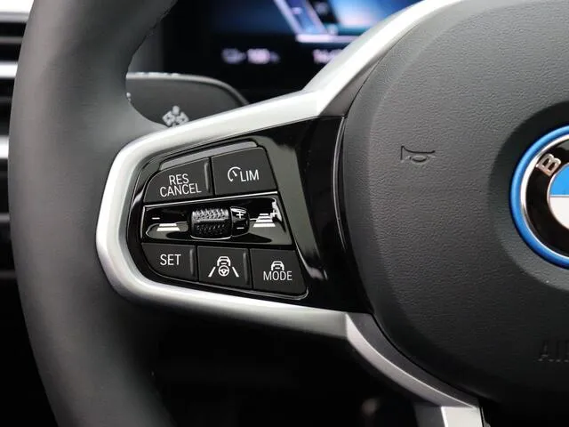 BMW i4 eDrive35 High Executive M Sport Pro, foto 8