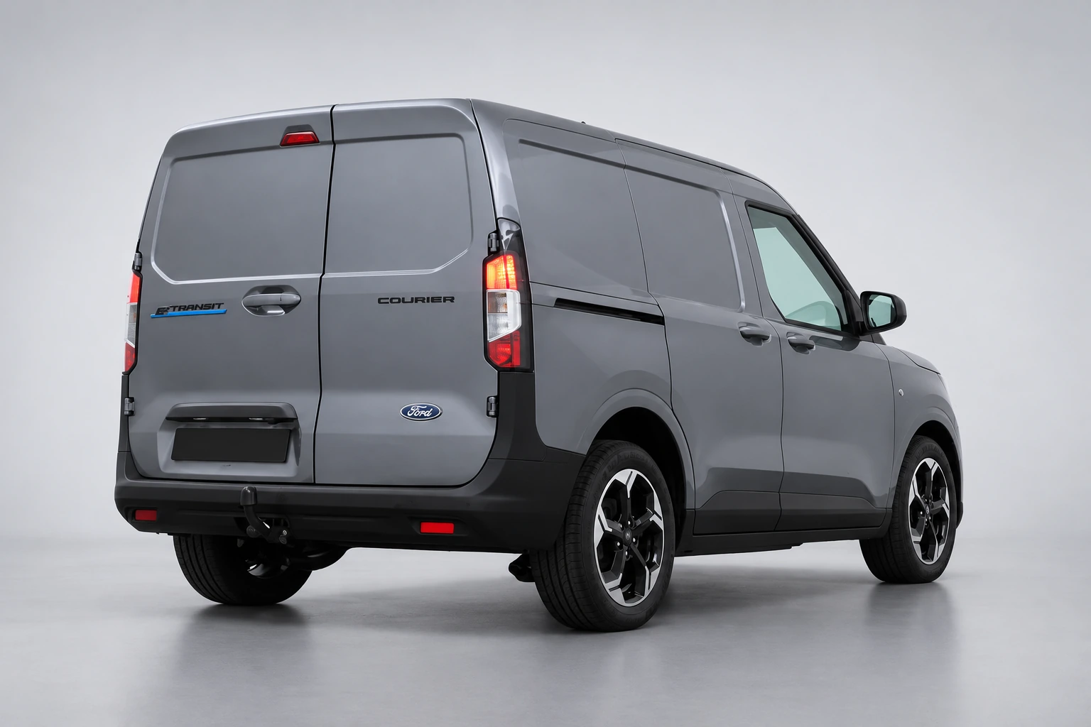 Ford E-Transit Courier Limited 44 kWh, foto 2