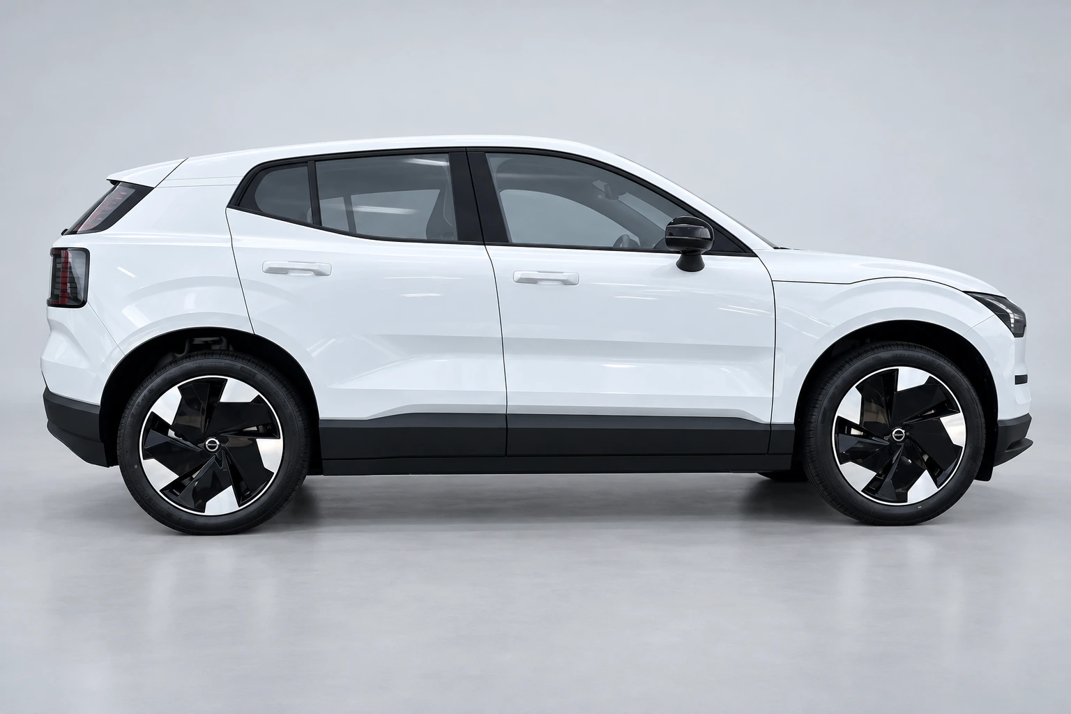 Volvo EX30 P5 Long Range Plus Europa 69 kWh, foto 3