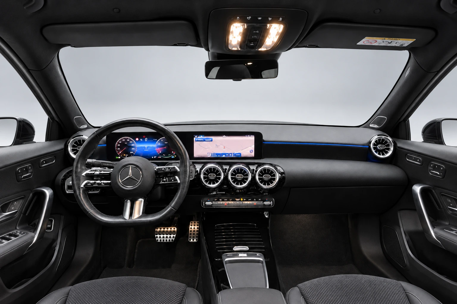 Mercedes-Benz A 180 Sedan AMG Line, foto 4