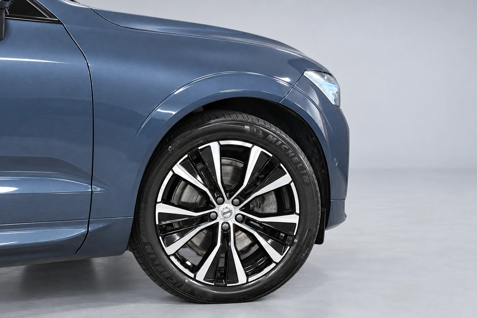 Volvo XC60 T8 AWD Recharge Plus Dark, foto 4