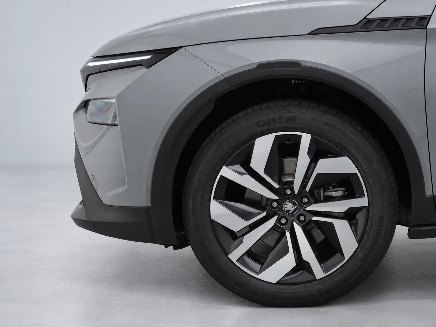 Škoda Elroq 85 Sportline, foto 4