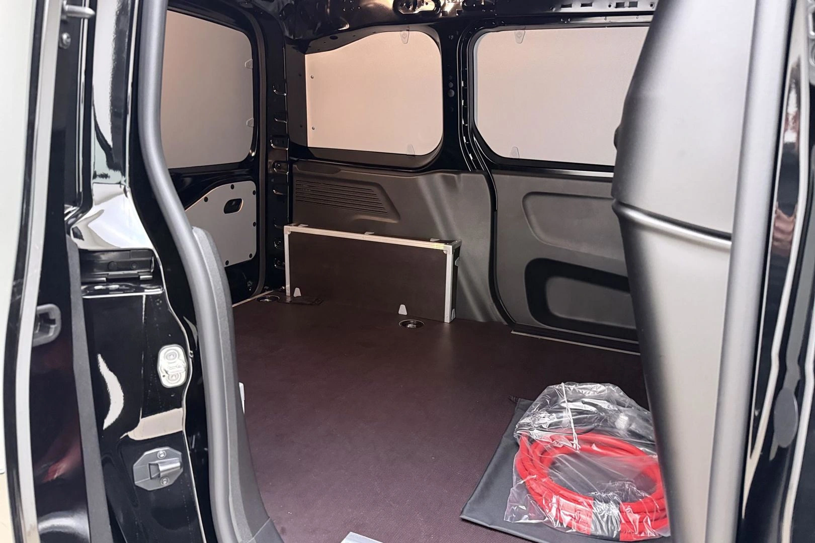 Fiat E-Doblò L1 50 kWh 136 pk, foto 6