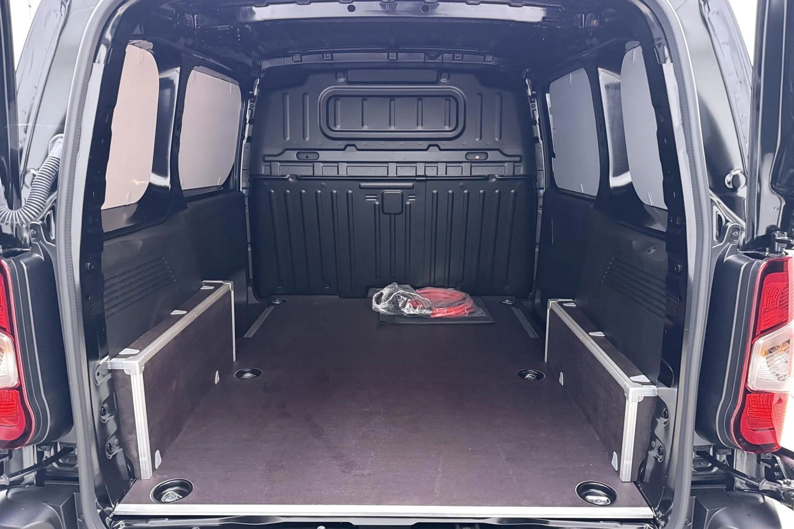 Fiat E-Doblò L1 50 kWh 136 pk, foto 7