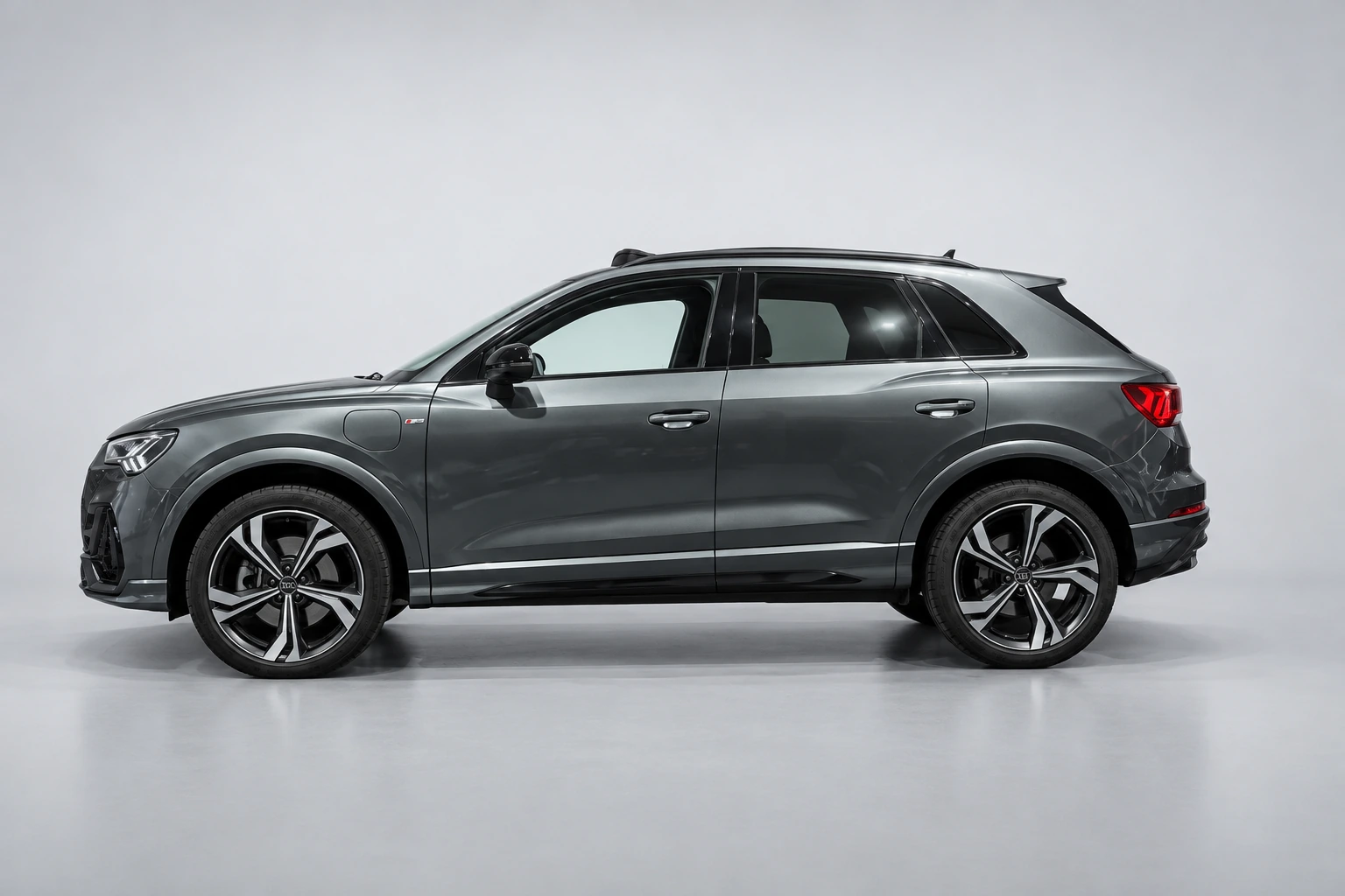 Audi Q3 45 TFSI e S-Line Edition, foto 2
